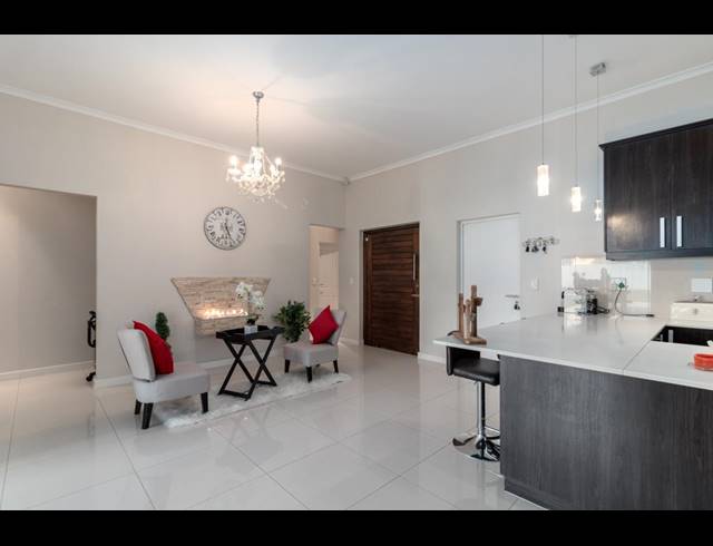 3 BEDROOM HOUSE FOR SALE IN BURGUNDY ESTATE